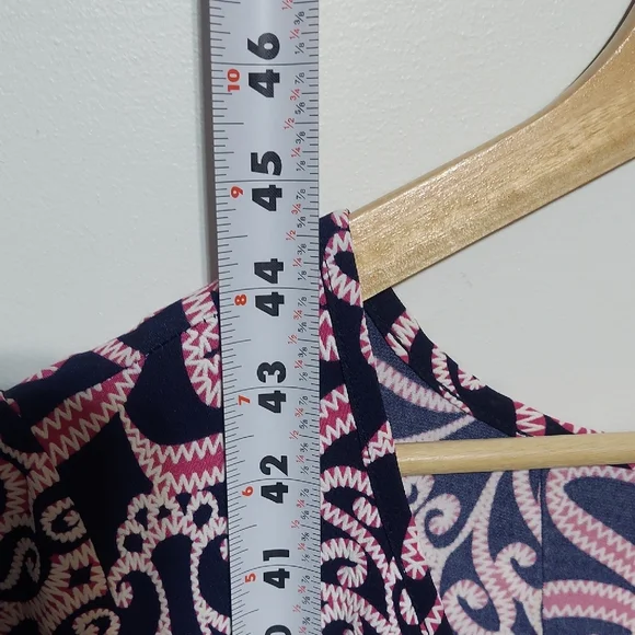 C Est. 1846 Chic Black and Pink Patterned Midi Dress - Picture 4 of 5